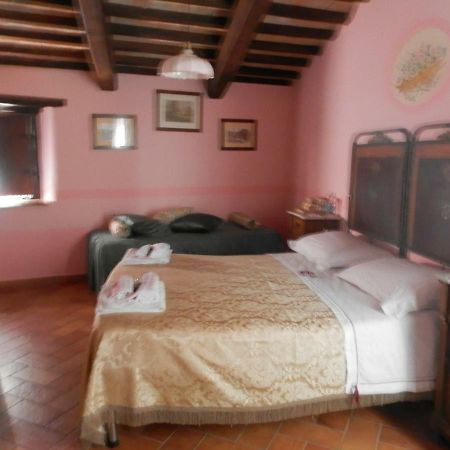 ホテル Residenza Di Paese Castello Del Poggio フェレンティッロ エクステリア 写真