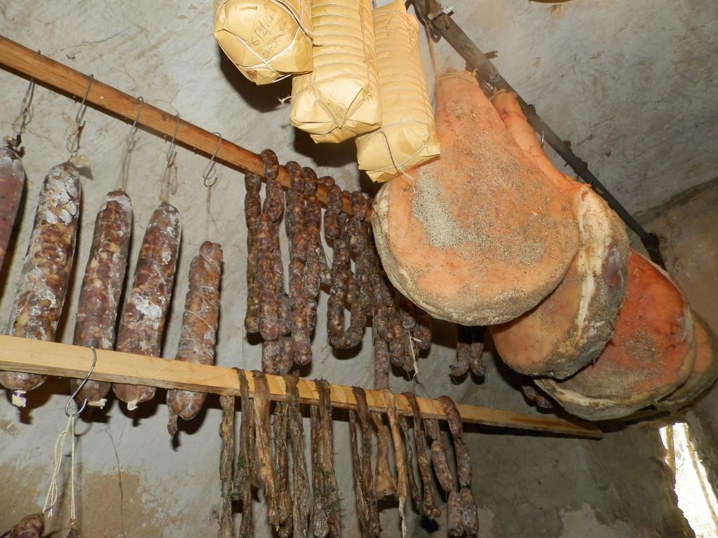 ホテル Residenza Di Paese Castello Del Poggio フェレンティッロ エクステリア 写真