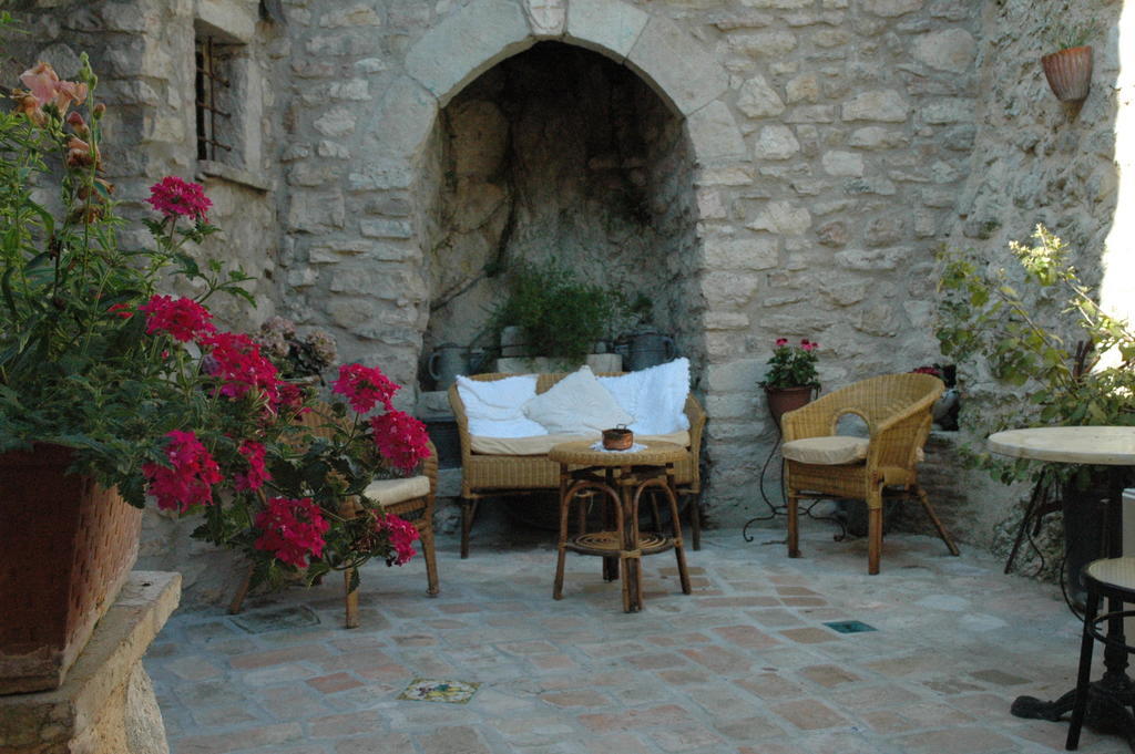 ホテル Residenza Di Paese Castello Del Poggio フェレンティッロ エクステリア 写真