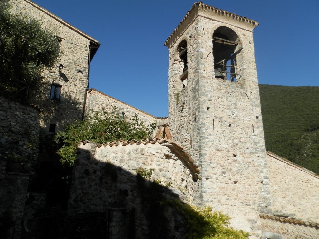 ホテル Residenza Di Paese Castello Del Poggio フェレンティッロ エクステリア 写真