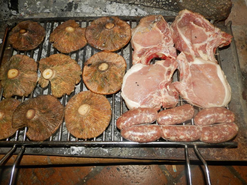 ホテル Residenza Di Paese Castello Del Poggio フェレンティッロ エクステリア 写真