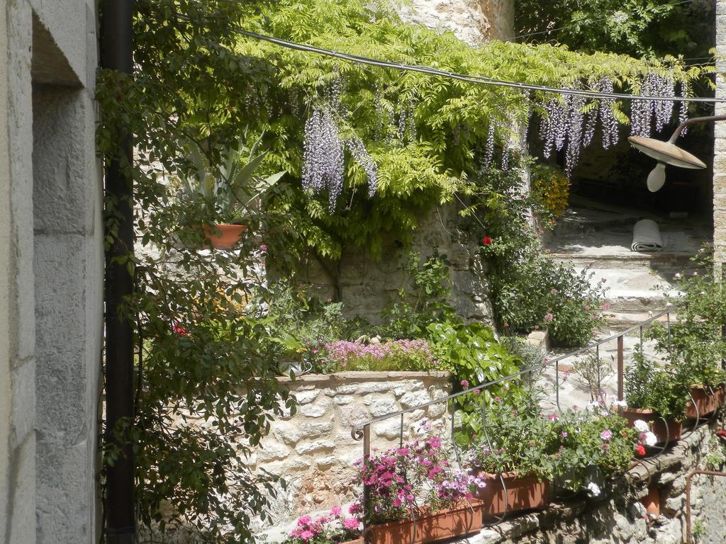 ホテル Residenza Di Paese Castello Del Poggio フェレンティッロ エクステリア 写真