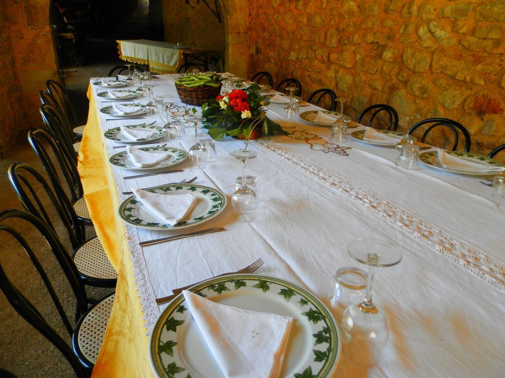 ホテル Residenza Di Paese Castello Del Poggio フェレンティッロ エクステリア 写真