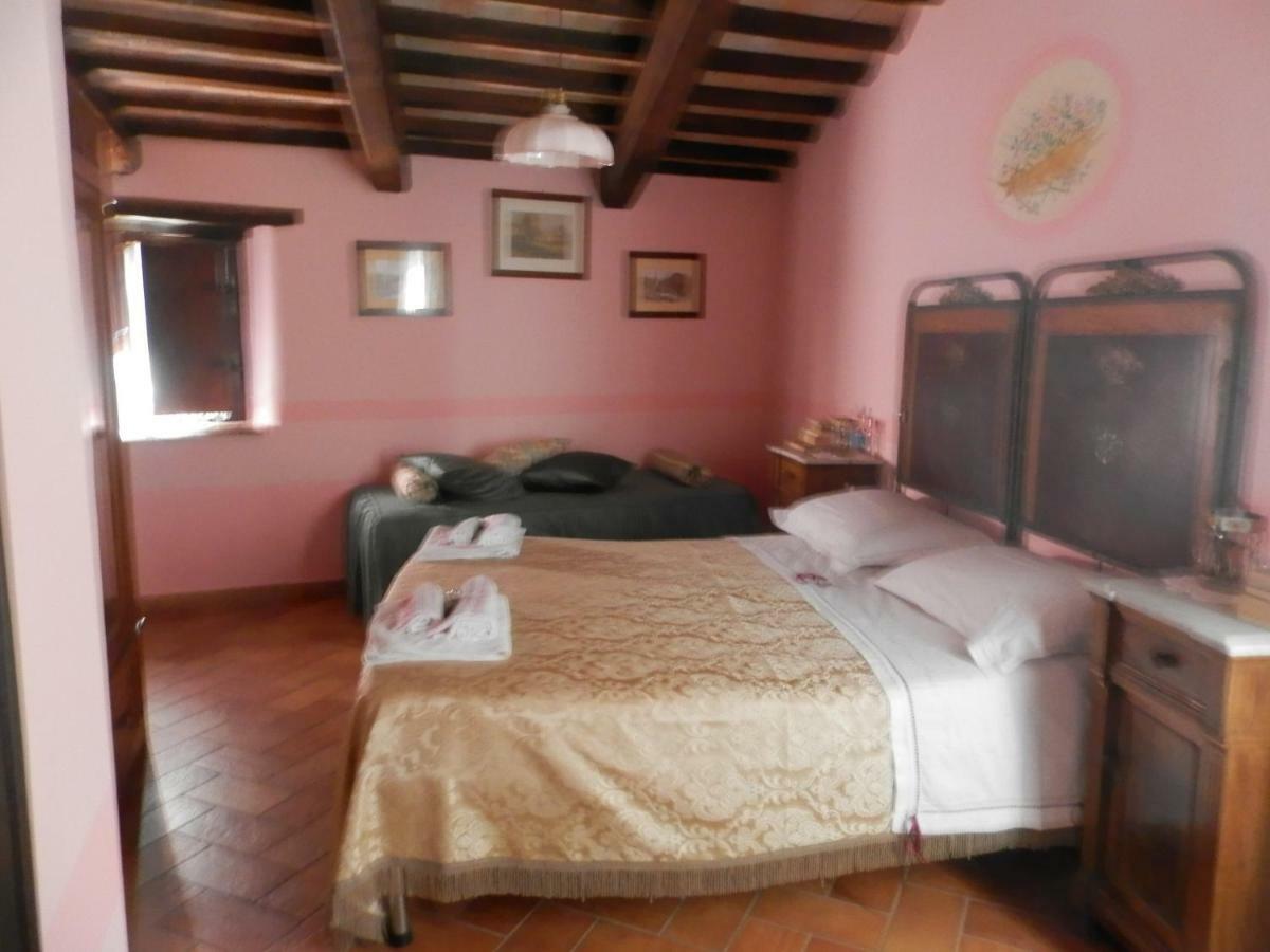 ホテル Residenza Di Paese Castello Del Poggio フェレンティッロ エクステリア 写真